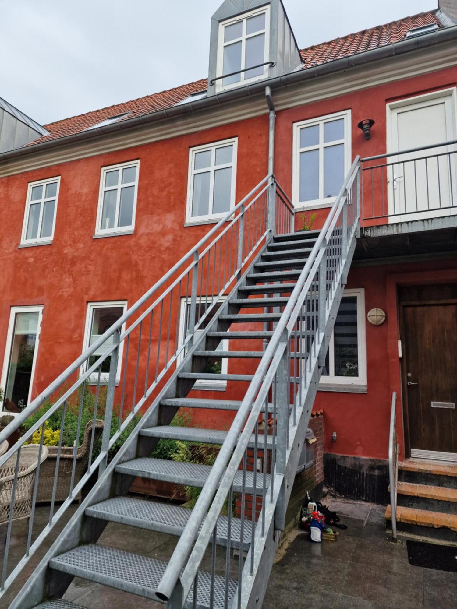 Paen Central Lejlighed Med Gratis Parkering Randers Εξωτερικό φωτογραφία